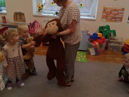 2025-09-15 Powitanie z małpka Iwoną